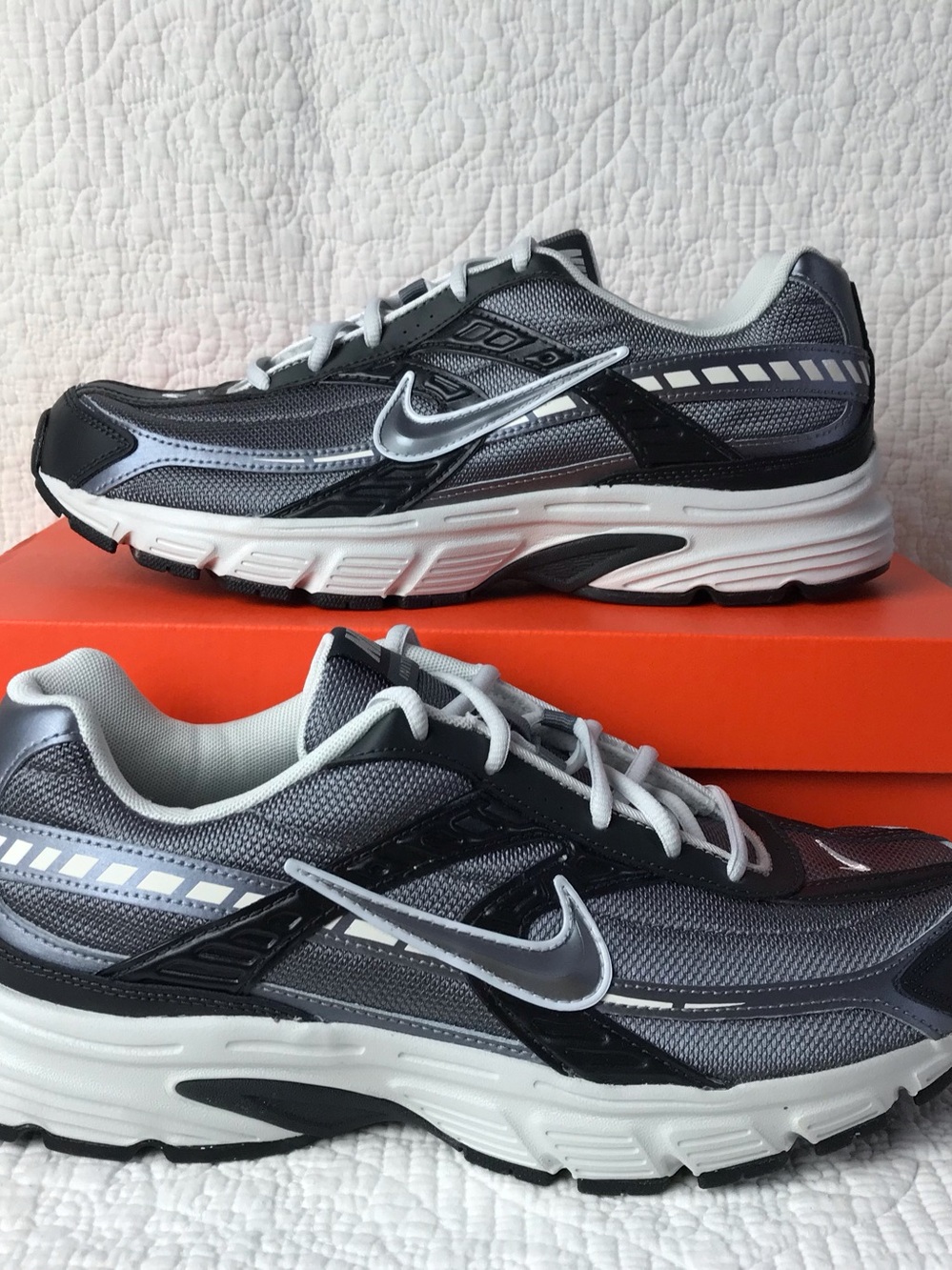 Nike Initiator Shoes Men’s SZ 10 Anthracite Metallic Cool Grey IB3083-001